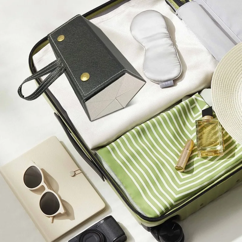New PU Leather Sunglasses Case - Travel Accessories Display のレビューと価格