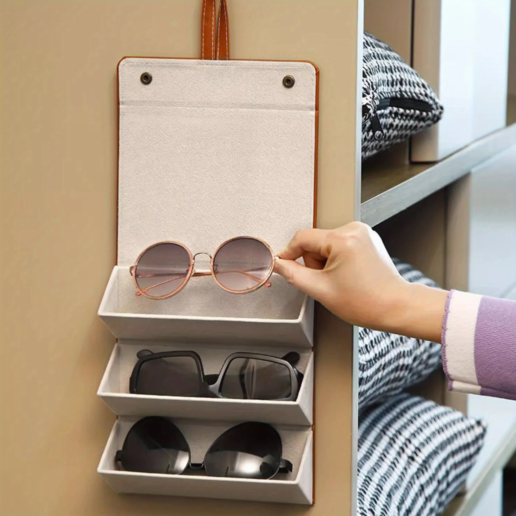 2-in-1 Multi-slot Portable Gla - Travel Accessories Display のレビューと価格