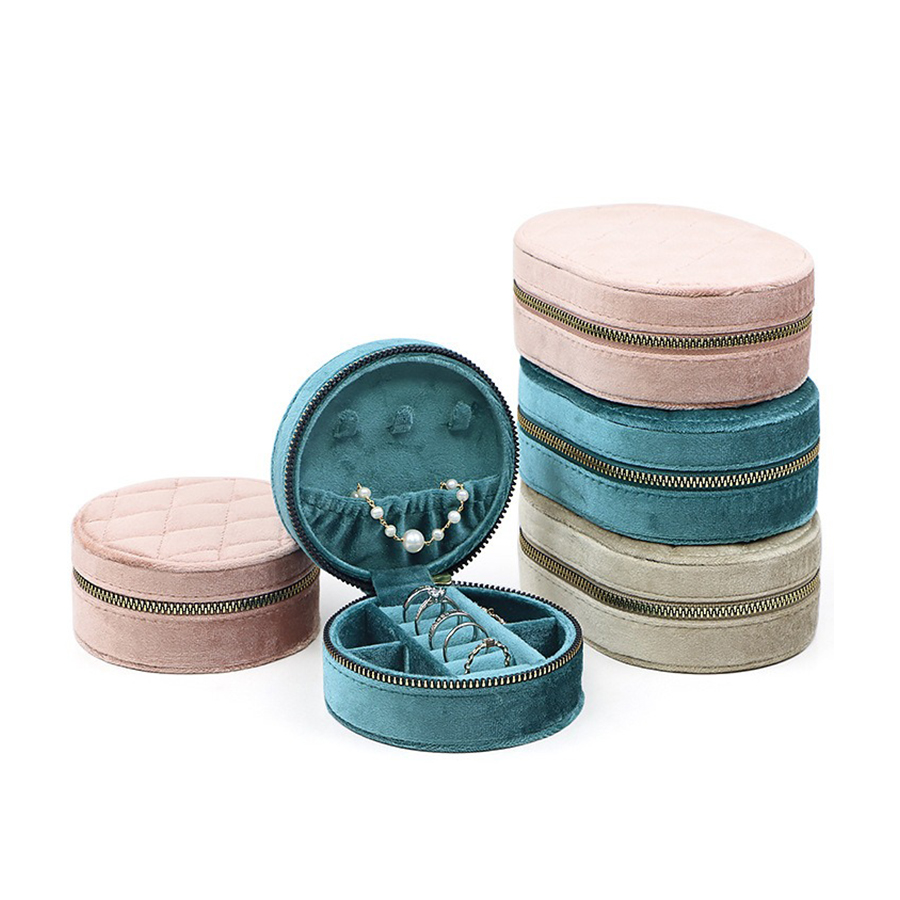 Round Diamond Velvet Travel Je - Travel Accessories Display のレビューと価格