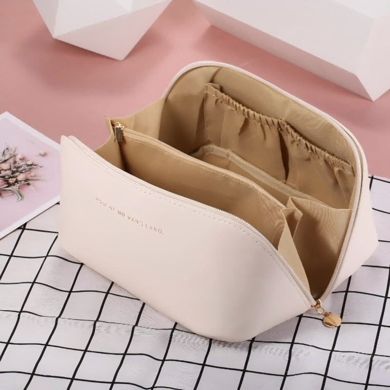 Large Capacity Waterproof Make - Travel Accessories Pouch のレビューと価格