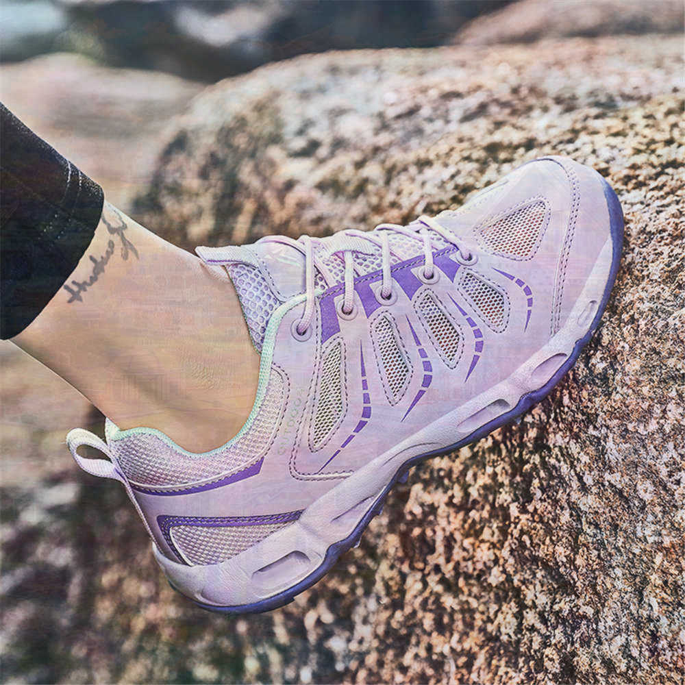 Sumer Round Tip Silver Sneaker - Travel Accessories As Gifts のレビューと価格