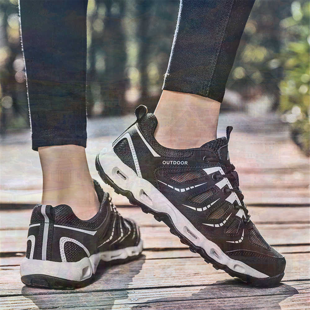 Sumer Round Tip Silver Sneaker - Travel Accessories As Gifts のレビューと価格
