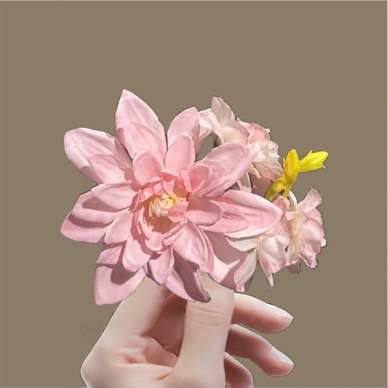 Pink Blue Flower Hair Clip New - Travel Accessories Bunnings のレビューと価格